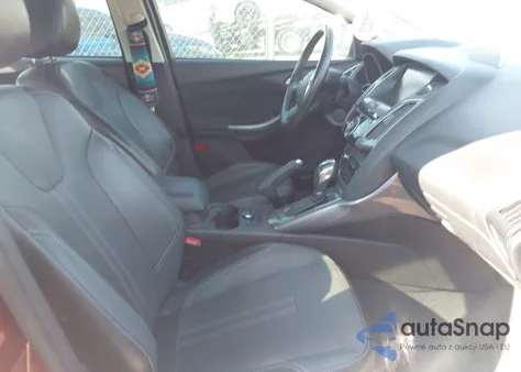 2014 Ford Focus Titanium from USA, damaged, VIN 1FADP3J29EL241355